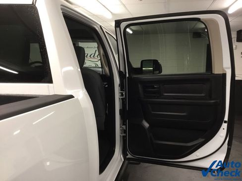 Used 2016 RAM 3500 Tradesman w/ Chrome Appearance Group image 35