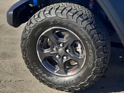 Certified 2022 Jeep Gladiator Rubicon w/ LED Lighting Group image 12