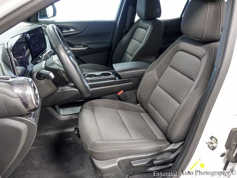 Used 2025 Chevrolet Equinox LT AWD/4WD image 9