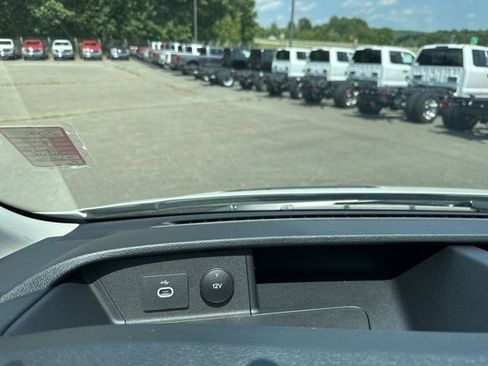 New 2025 Ford Transit 250 Low Roof image 18