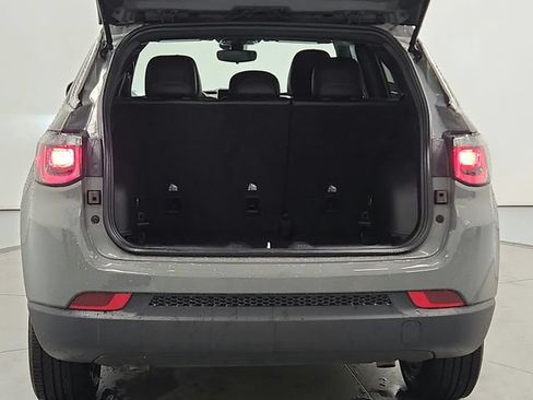 Used 2024 Jeep Compass Latitude AWD/4WD image 24