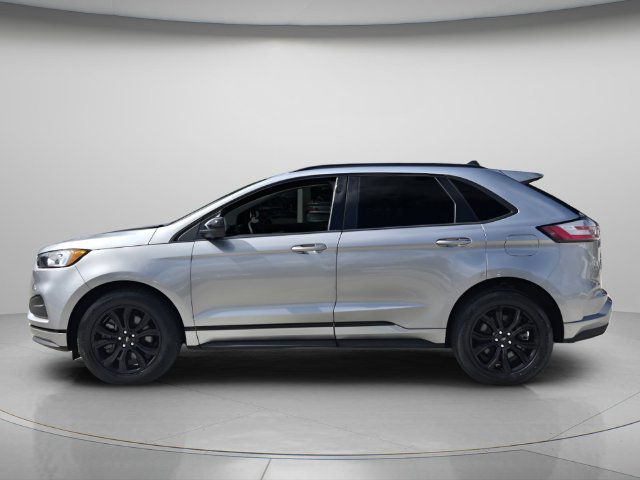 Used 2024 Ford Edge SE w/ Black Appearance Package AWD/4WD image 3