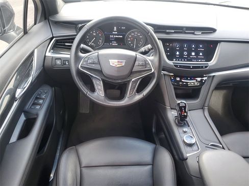 Used 2021 Cadillac XT5 Premium Luxury image 16