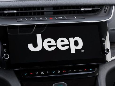 New 2026 Jeep Grand Cherokee L Limited w/ Limited Altitude Package AWD/4WD image 18