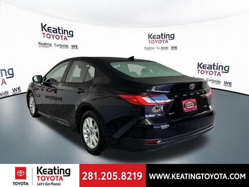 Used 2026 Toyota Camry LE FWD image 7