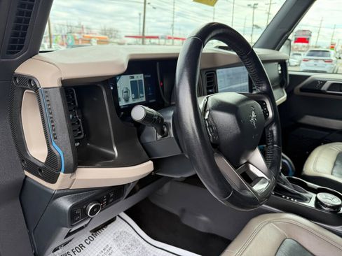 Used 2022 Ford Bronco Wildtrak image 11