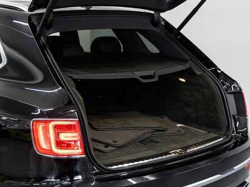 Used 2020 Bentley Bentayga AWD/4WD image 23