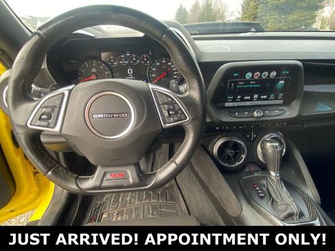 Used 2016 Chevrolet Camaro SS image 10
