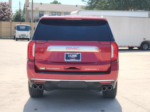 Used 2022 GMC Yukon XL Denali AWD/4WD image 14