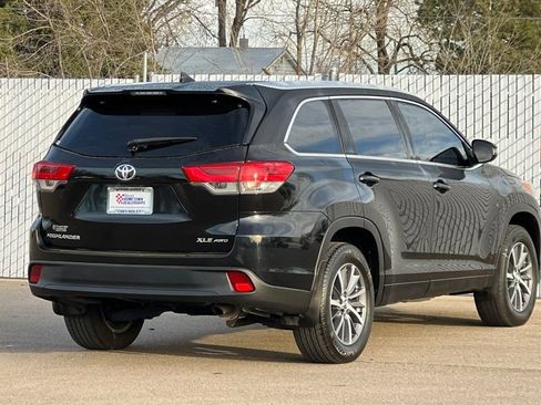 Used 2018 Toyota Highlander XLE image 4