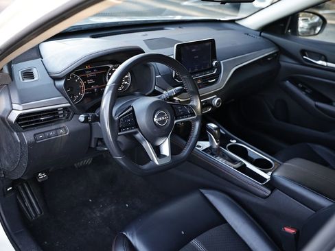 Used 2024 Nissan Altima 2.5 SR image 11