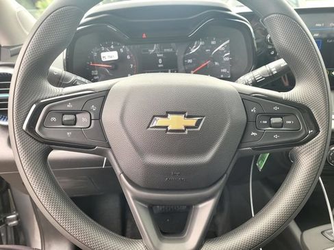 New 2026 Chevrolet Trax LS w/ LS Convenience Package FWD image 17