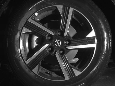 Used 2025 Nissan Sentra SV FWD image 12