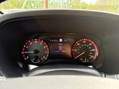 Used 2023 Nissan Frontier PRO-4X w/ Pro Convenience Package AWD/4WD image 19