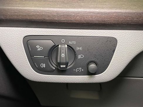 Certified 2024 Audi Q5 2.0T Premium w/ Convenience Package image 36