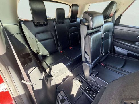 Used 2022 Nissan Pathfinder SL w/ SL Black Package AWD/4WD image 30