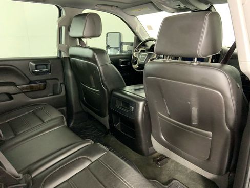 Used 2015 GMC Sierra 2500 Denali w/ Duramax Plus Package image 11