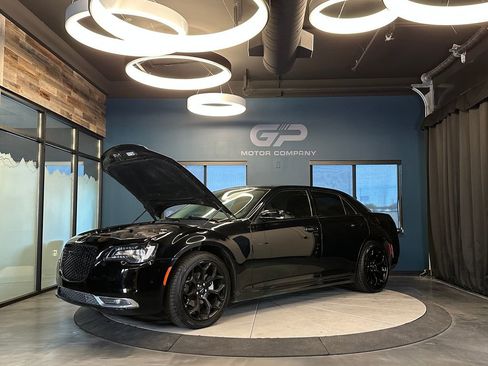 Used 2021 Chrysler 300 Touring L RWD image 22