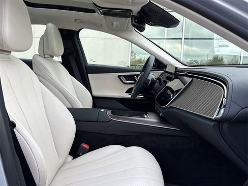 New 2026 Mercedes-Benz E 350 Sedan image 20