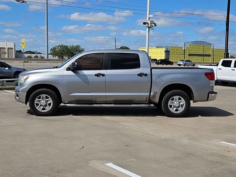 Used 2010 Toyota Tundra image 8