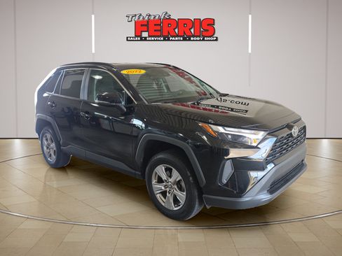 Used 2022 Toyota RAV4 XLE AWD/4WD image 7
