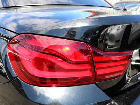 Used 2020 BMW M4 Convertible w/ Executive Package image 12