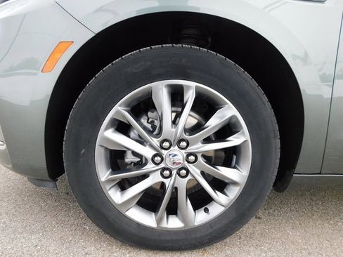 Used 2023 Buick Enclave Avenir w/ Avenir Technology Package image 10