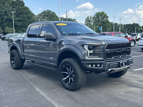 Used 2018 Ford F150 Raptor w/ Equipment Group 802A Luxury AWD/4WD image 2