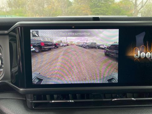 New 2026 Jeep Gladiator Sport AWD/4WD image 11