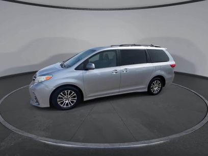Certified 2018 Toyota Sienna XLE