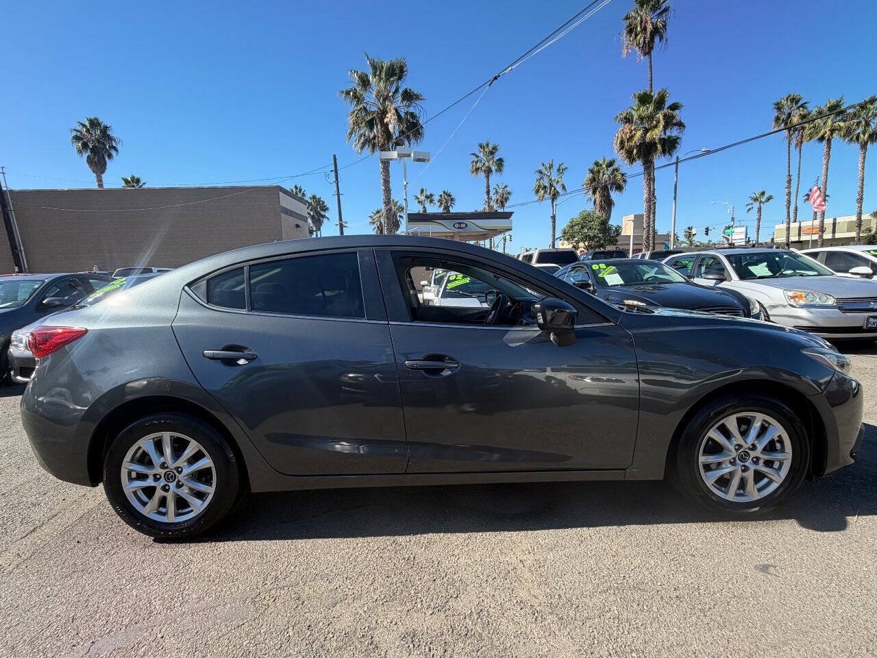 Used 2016 MAZDA MAZDA3 i Sport w/ Preferred Equipment Package FWD image 7