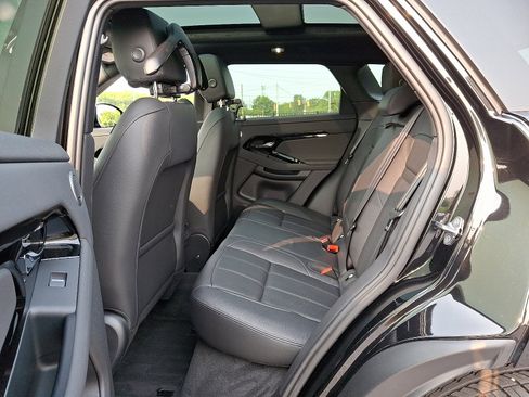 Used 2025 Land Rover Range Rover Evoque S image 11