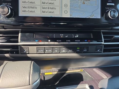 Used 2023 Toyota Sienna XSE w/ XSE Plus Package image 15