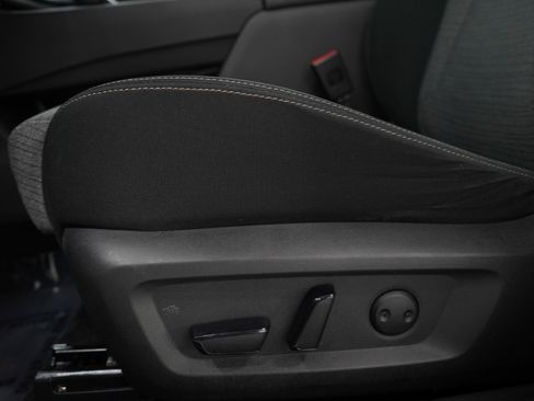 Used 2021 Nissan Rogue SV image 24