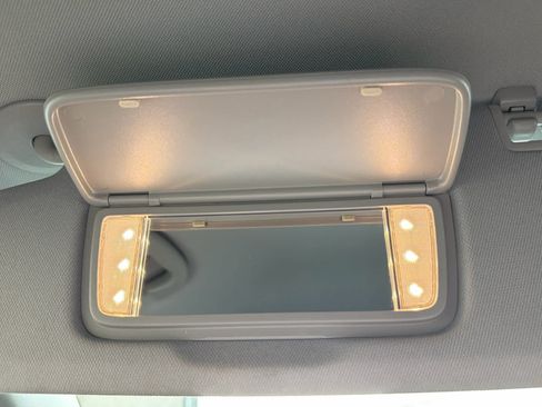 Used 2024 GMC Terrain SLT FWD image 50