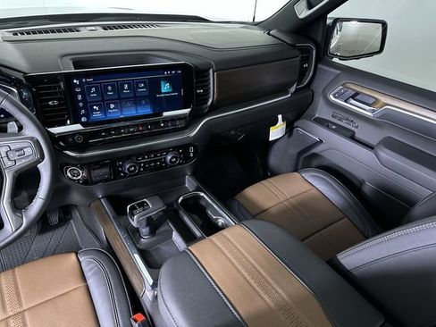 New 2026 Chevrolet Silverado 1500 High Country AWD/4WD image 36
