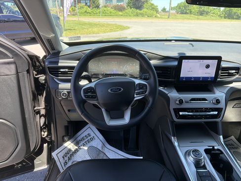 Certified 2024 Ford Explorer XLT w/ Equipment Group 202A AWD/4WD image 18