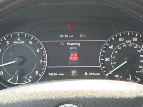 Used 2021 Nissan Armada SL w/ Captain's Chairs Package image 14