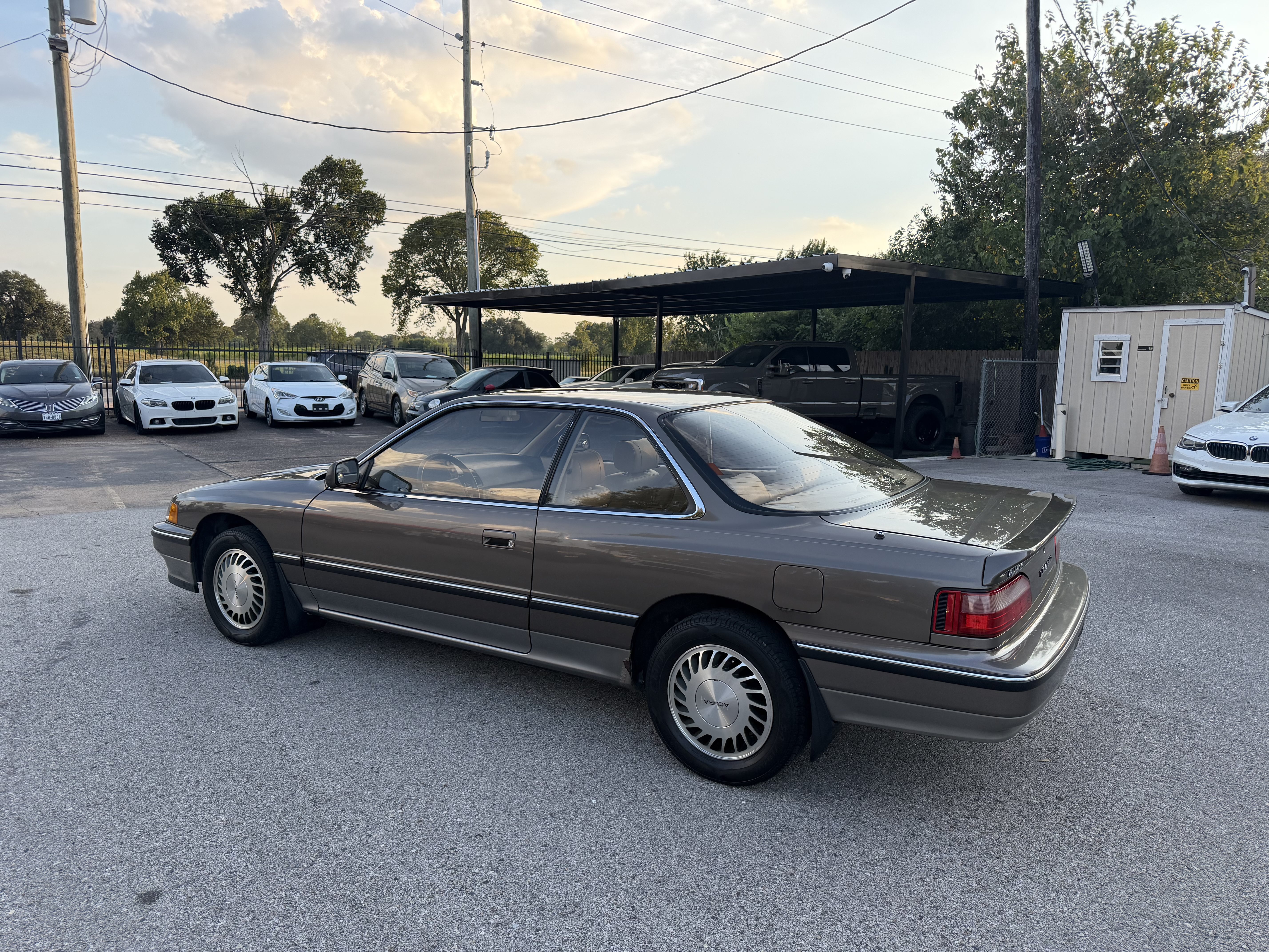 Used 1990 Acura Legend L FWD image 11