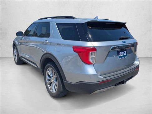 Used 2020 Ford Explorer XLT w/ Equipment Group 202A AWD/4WD image 7