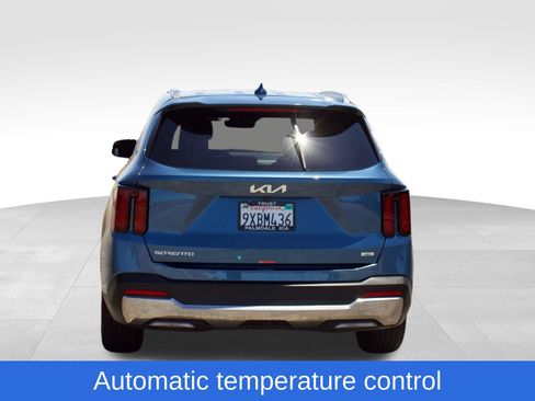 Used 2025 Kia Sorento EX AWD/4WD image 7