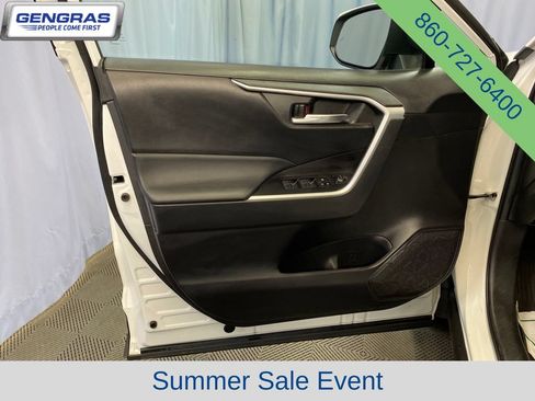 Used 2022 Toyota RAV4 XLE w/ Convenience Package AWD/4WD image 13
