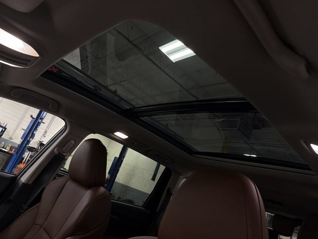 Used 2025 Subaru Ascent Touring AWD/4WD image 25