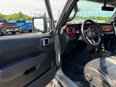 Used 2022 Jeep Wrangler Unlimited Rubicon w/ Xtreme Recon 35" Tire Package AWD/4WD image 19