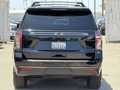 Used 2021 Chevrolet Tahoe Z71 w/ Z71 Off-Road Package AWD/4WD image 6