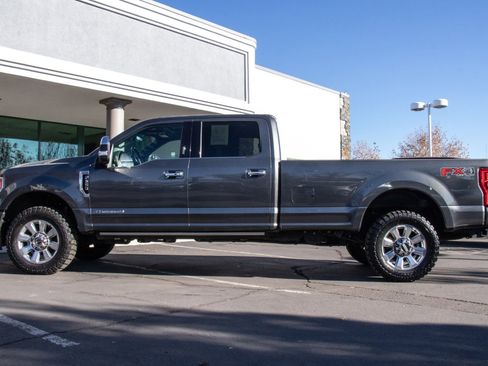 Used 2017 Ford F350 Platinum image 4