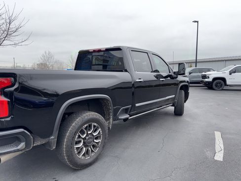 Used 2025 Chevrolet Silverado 3500 High Country w/ Technology Package image 3