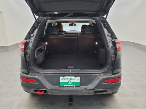 Used 2018 Jeep Cherokee Trailhawk image 29