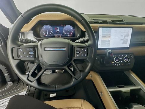 Used 2025 Land Rover Defender 110 X AWD/4WD image 11