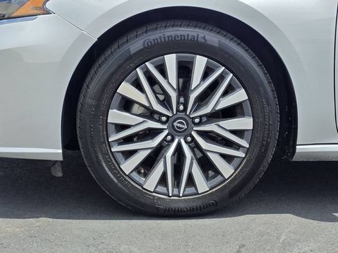 Used 2024 Nissan Altima 2.5 SV FWD image 28